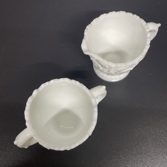 Vtg Westmoreland Milk Glass Sugar & Creamer Set Bramble Maple Leaf Pattern MCM - Picture 3 of 12